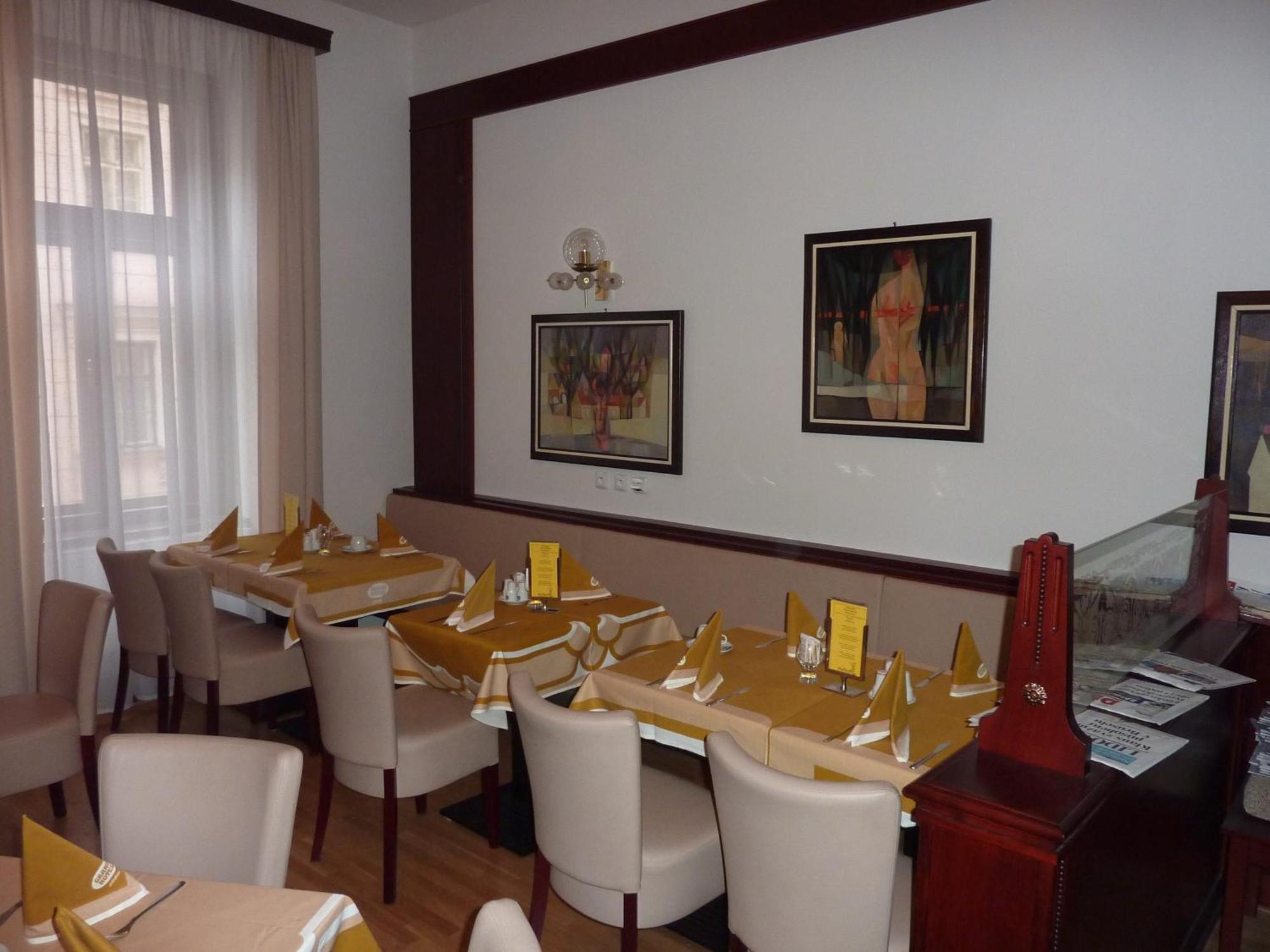 Grandhotel Garni Jihlava Luaran gambar
