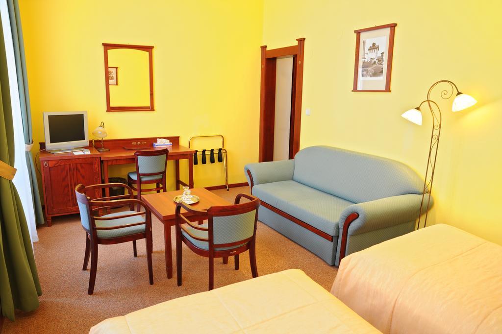 Grandhotel Garni Jihlava Luaran gambar