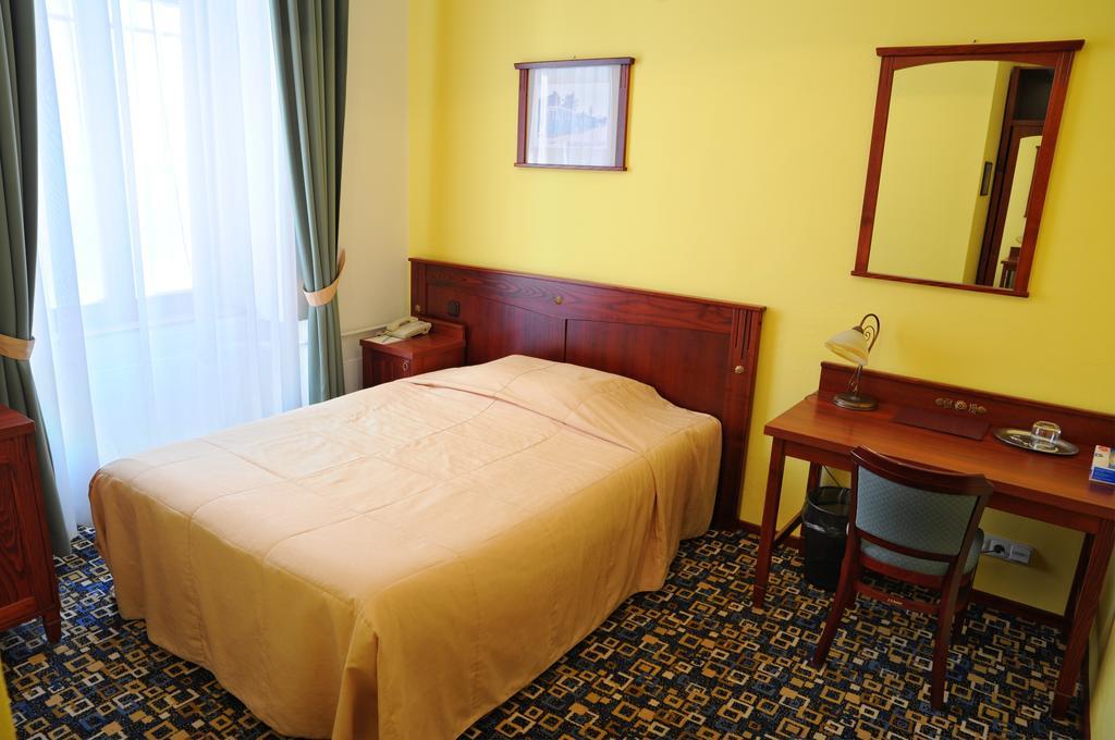 Grandhotel Garni Jihlava Luaran gambar