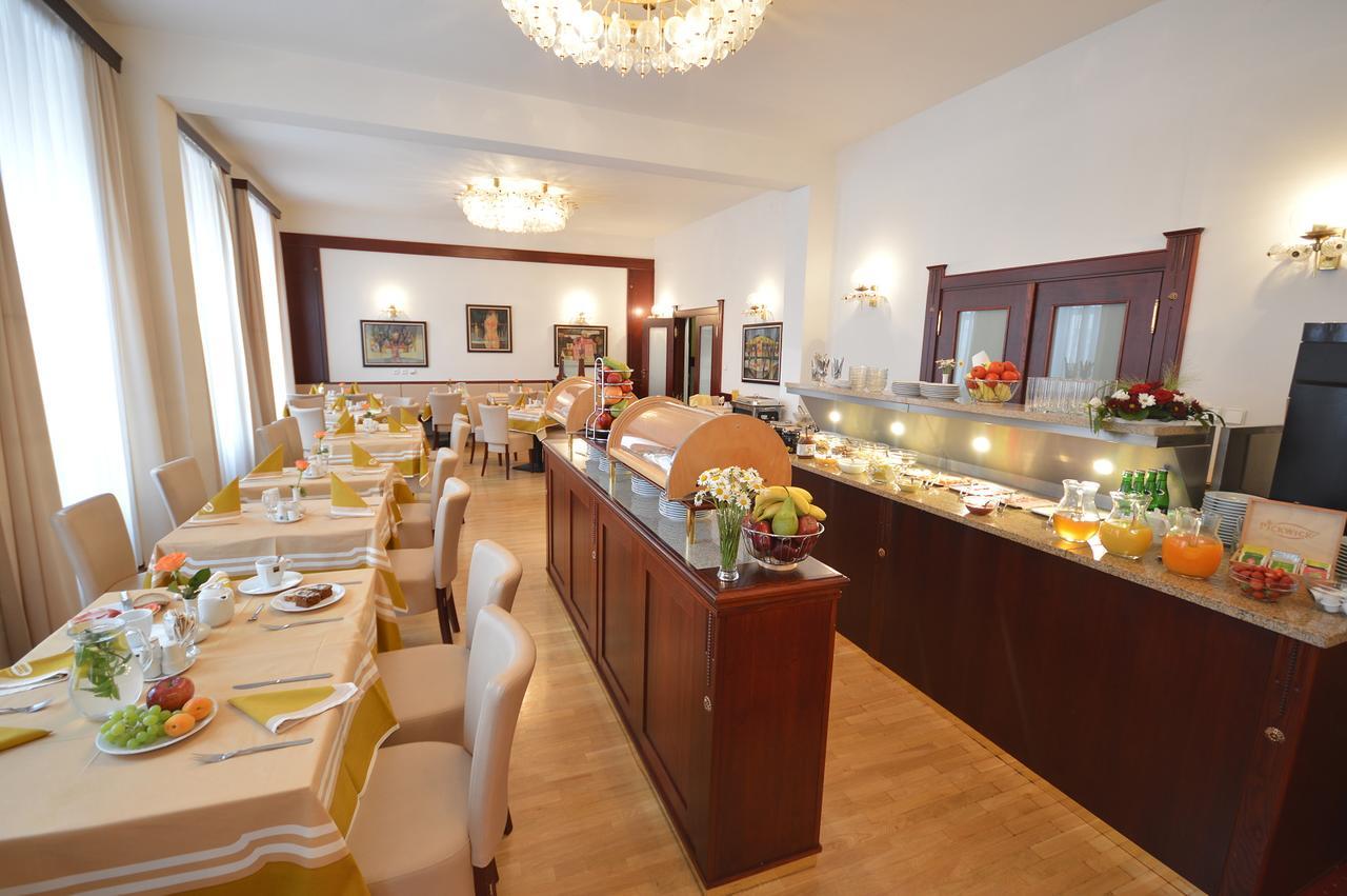 Grandhotel Garni Jihlava Luaran gambar