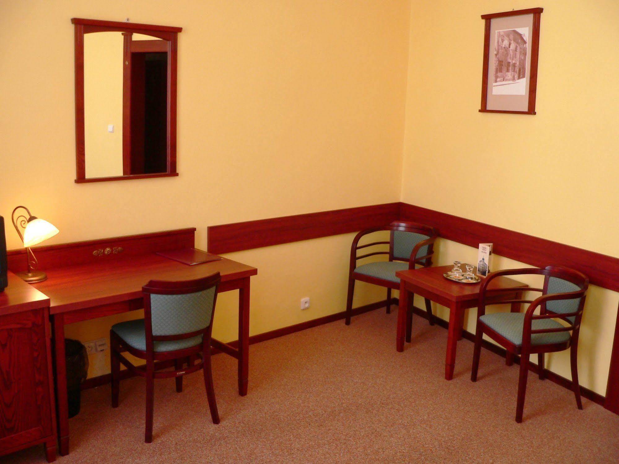 Grandhotel Garni Jihlava Luaran gambar