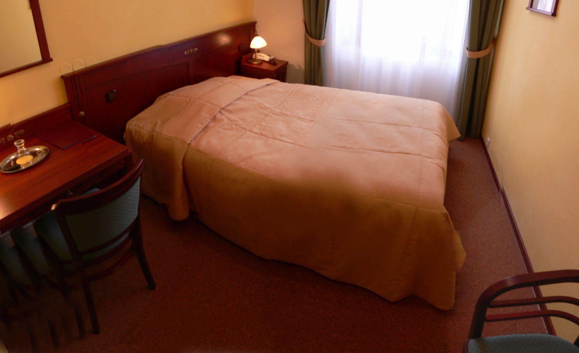 Grandhotel Garni Jihlava Luaran gambar