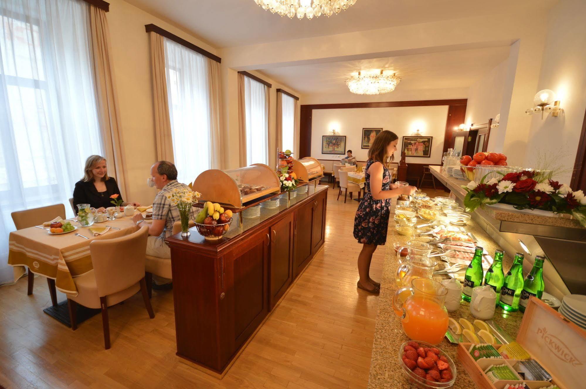 Grandhotel Garni Jihlava Luaran gambar