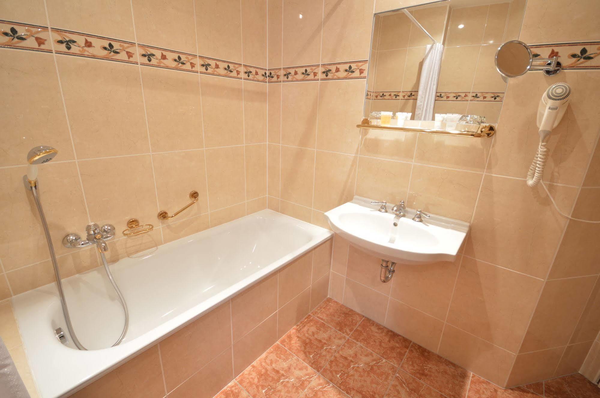 Grandhotel Garni Jihlava Luaran gambar